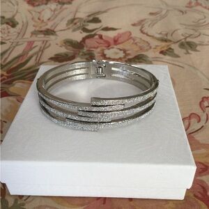 Rhinestone clamper bracelet